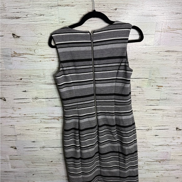 Calvin Klein gray striped sheath career dress size 4 - Picture 6 of 6